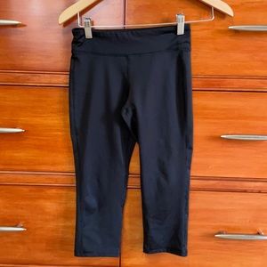 3 for $15 Old Navy Active girls capris